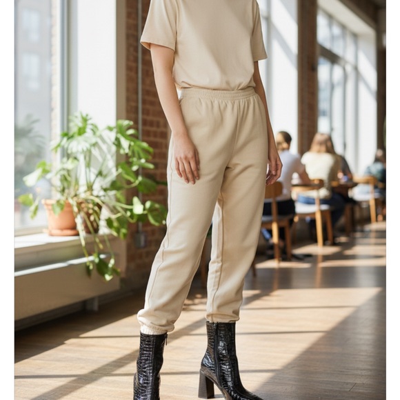 Black Croc-Embossed Ankle Boots Size 8. Nasty Girl Brand - Picture 5 of 12